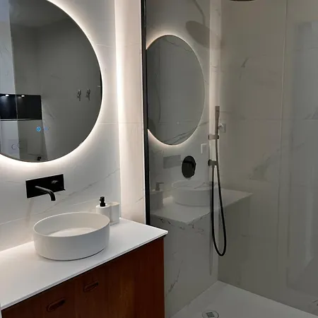 Апартаменти A 10mn Du Centre A Pied